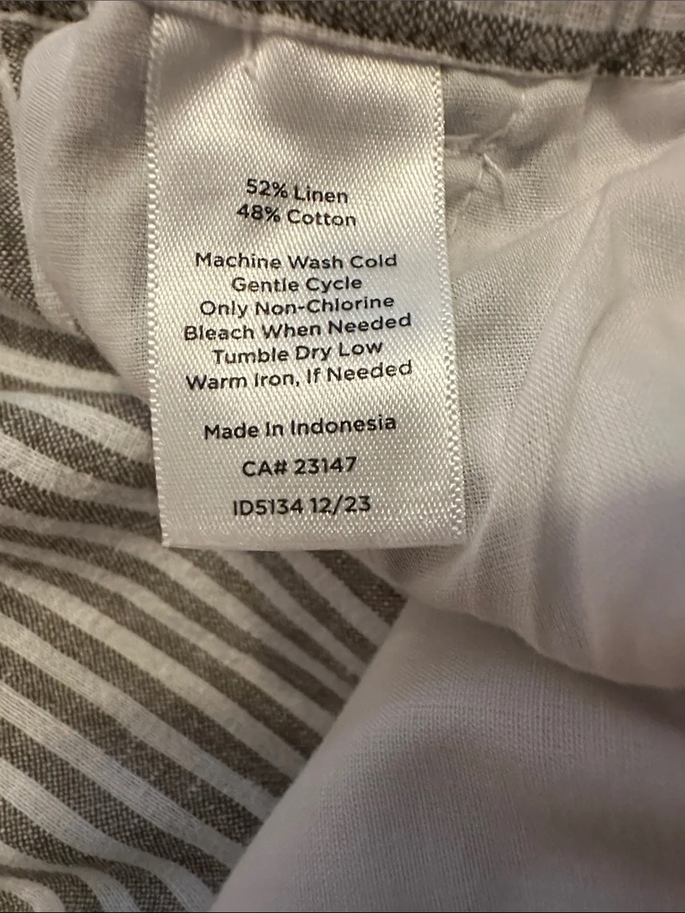 Talbots women’s wide leg pants  …..sometimes looks greyish green & white striped